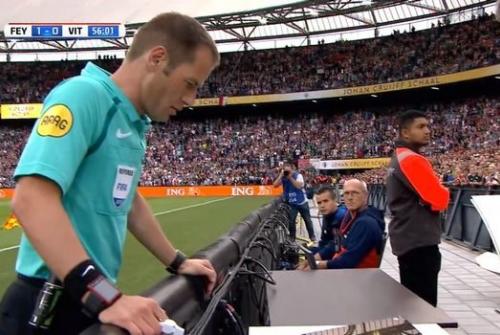 Η τεχνολογία έκανε το θαύμα της στην Ολλανδία.Άκυρο γκολ και δόθηκε πέναλτι…