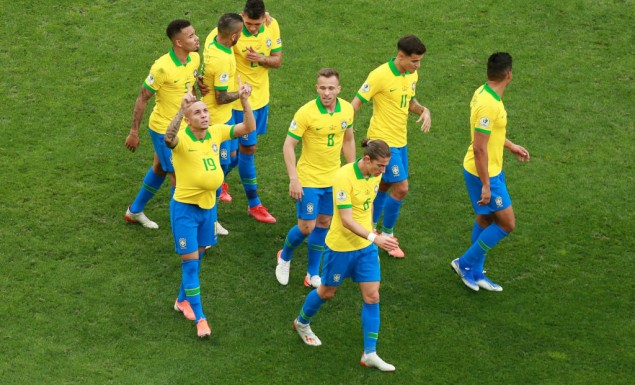 Η Βραζιλία έκρυψε την μπάλα και διέλυσε το Περού με 5-0